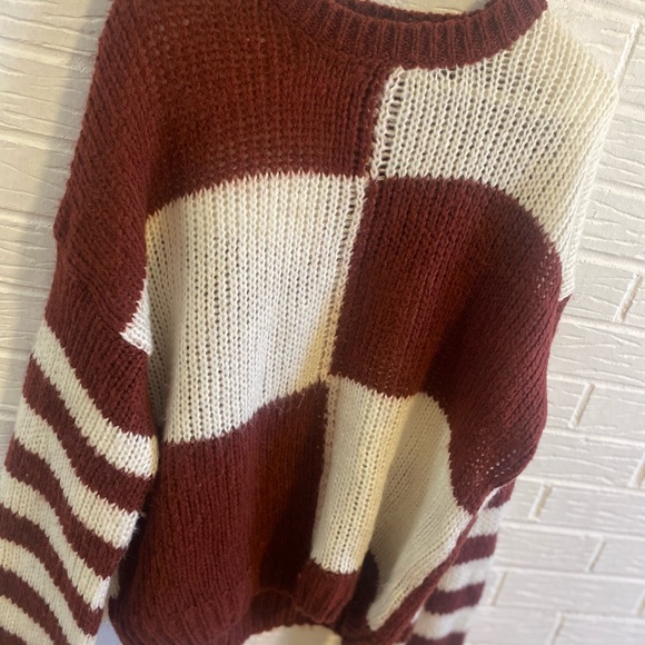 Sweater - Picture 2 of 4